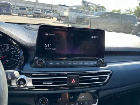 Used 2022 Kia Seltos S AWD/4WD image 7