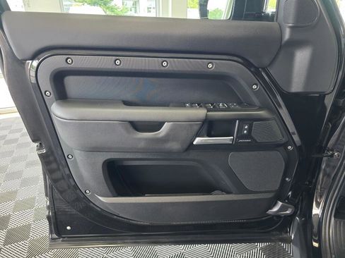 Used 2025 Land Rover Defender 110 S AWD/4WD image 19