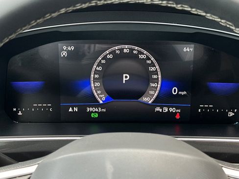 Used 2023 Volkswagen Tiguan SE w/ Panoramic Sunroof Package FWD image 25