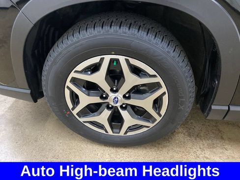 Certified 2022 Subaru Forester Premium AWD/4WD image 17