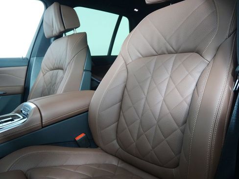 Used 2026 BMW X5 xDrive40i w/ M Sport Package image 10