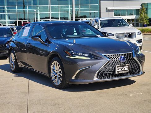 Used 2022 Lexus ES 300h Ultra Luxury image 3