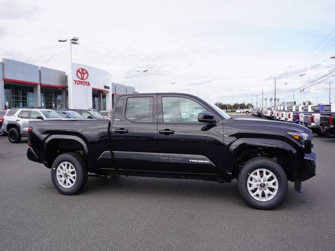 New 2026 Toyota Tacoma SR5 image 4