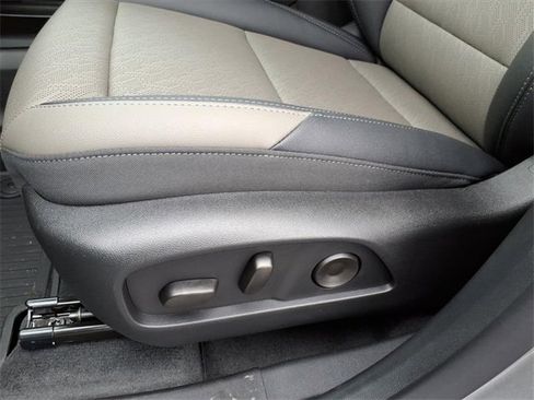 New 2026 Chevrolet Equinox LT w/ Convenience Package II image 7