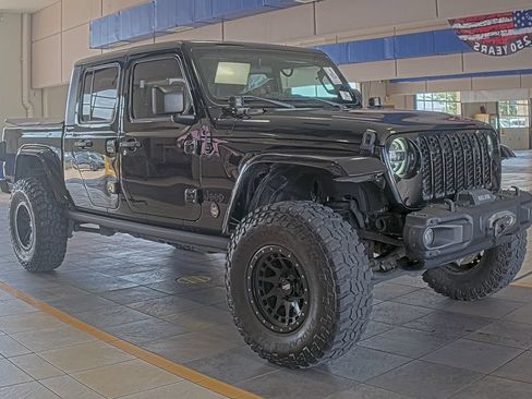 Used 2021 Jeep Gladiator Sport AWD/4WD image 1