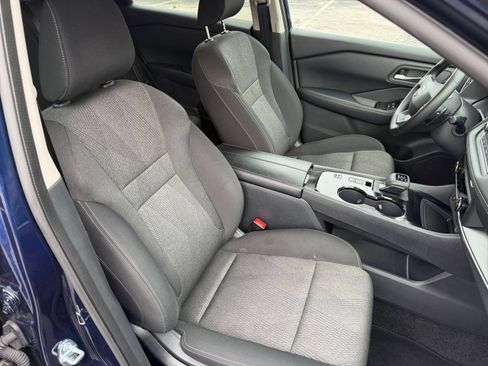 Used 2025 Nissan Rogue SV FWD image 38