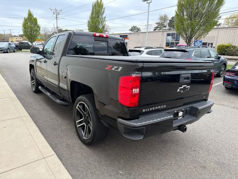 Used 2018 Chevrolet Silverado 1500 LT w/ LPO, Black Pack AWD/4WD image 6