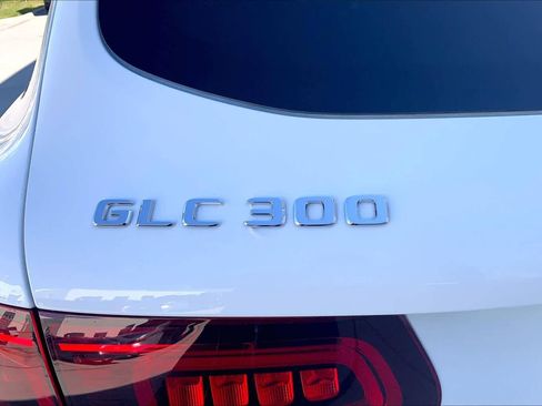 Certified 2021 Mercedes-Benz GLC 300 GLC 300 image 9