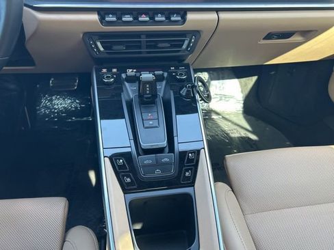 Used 2022 Porsche 911 Carrera S RWD image 18