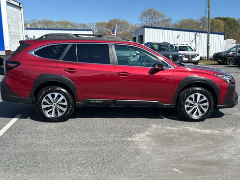 Certified 2025 Subaru Outback Premium AWD/4WD image 8