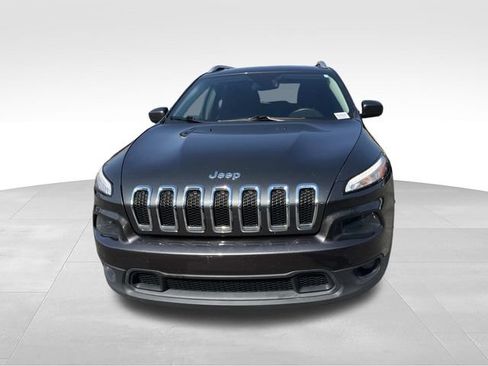 Used 2015 Jeep Cherokee Latitude FWD image 8