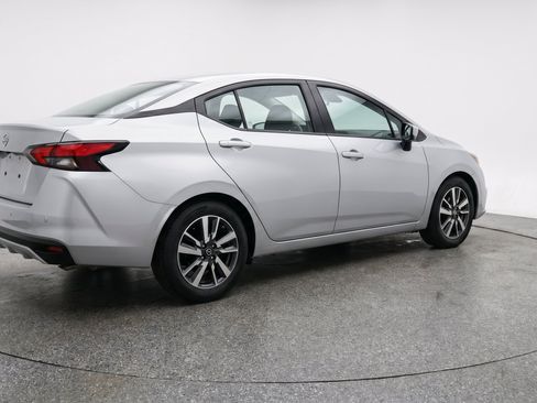 Used 2025 Nissan Versa SV FWD image 9