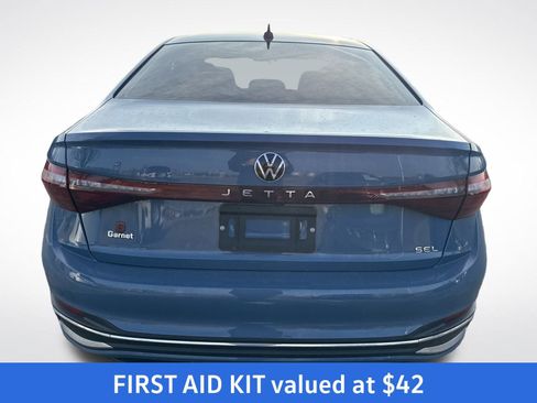 Used 2025 Volkswagen Jetta SEL image 4