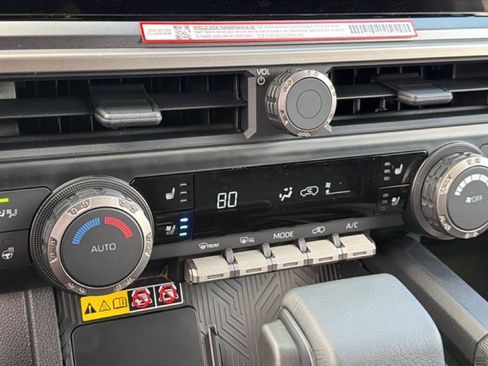 New 2026 Toyota 4Runner TRD Off-Road Premium AWD/4WD image 14