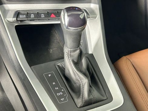 Used 2022 Audi Q3 2.0T Premium w/ Convenience Package image 23