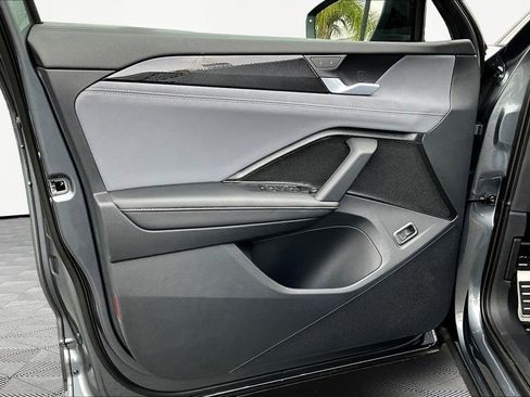 New 2026 Volkswagen Tiguan SE R-Line image 19