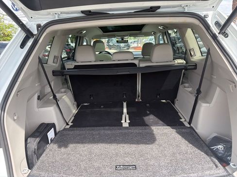 Certified 2023 Volkswagen Atlas SE w/ Panoramic Sunroof Package image 11