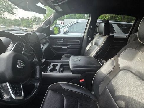 Used 2023 RAM 1500 Laramie AWD/4WD image 7