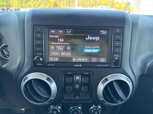 Used 2016 Jeep Wrangler Unlimited Rubicon AWD/4WD image 16