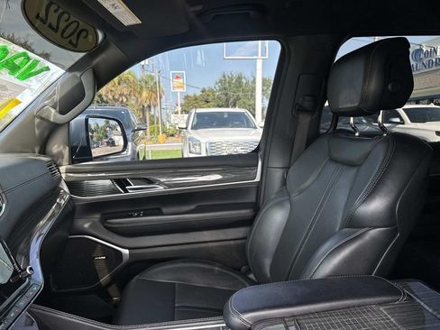 Used 2022 Jeep Wagoneer Series II w/ Premium Group I RWD image 18