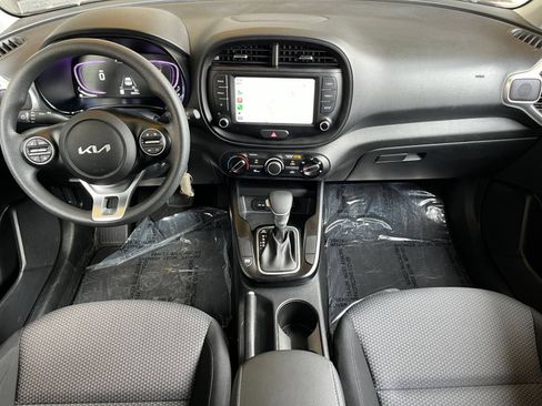 Used 2025 Kia Soul LX w/ LX Technology Package FWD image 37