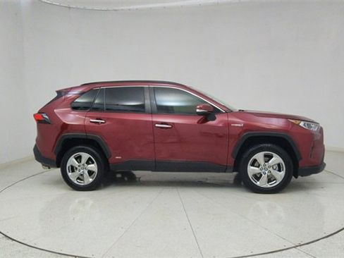 Used 2019 Toyota RAV4 Limited image 64