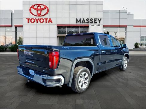 Used 2025 GMC Sierra 1500 SLT image 3