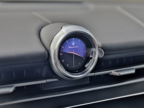 New 2024 Maserati Grecale GT image 26