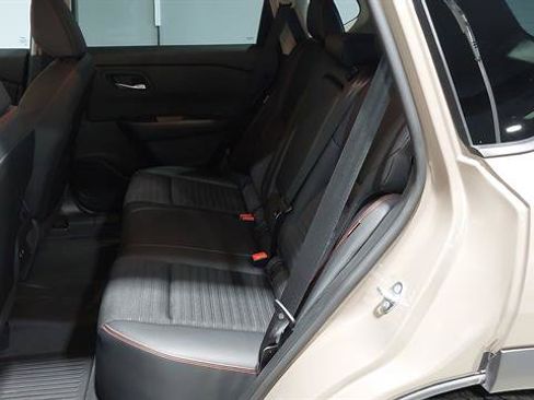 Used 2025 Nissan Rogue SV AWD/4WD image 21