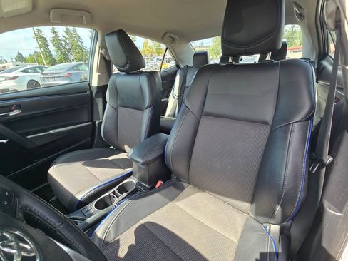 Used 2017 Toyota Corolla SE FWD image 22