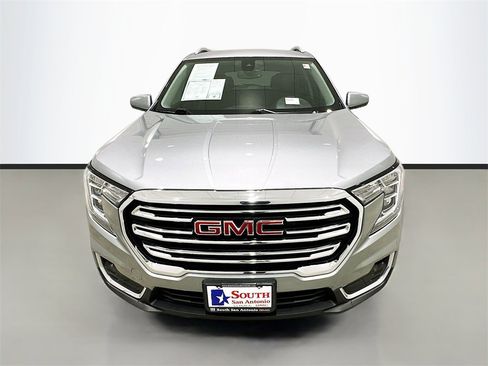 Used 2024 GMC Terrain SLT w/ LPO, Floor Liner Package image 2