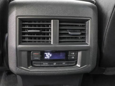 Certified 2022 Volkswagen Atlas SEL image 39