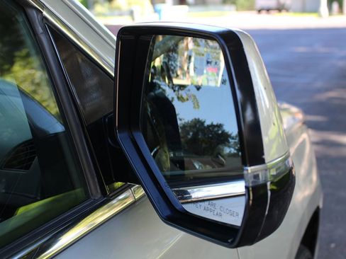 Used 2015 Cadillac Escalade ESV Premium image 76