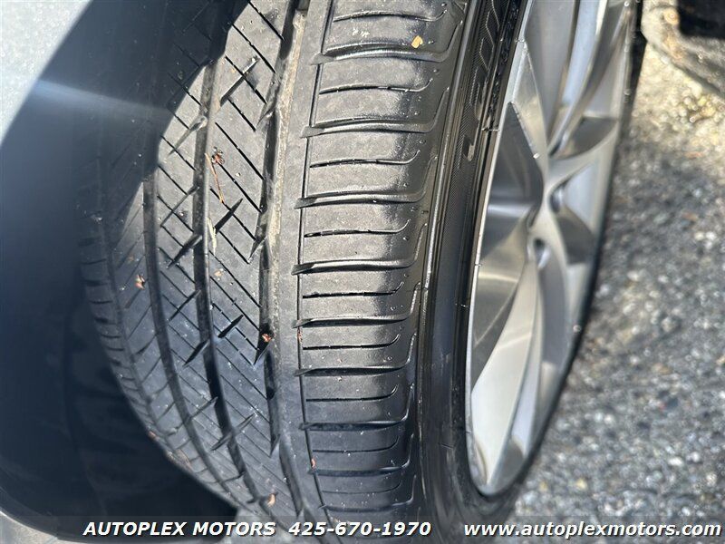 Used 2008 Volkswagen Passat VR6 FWD image 31