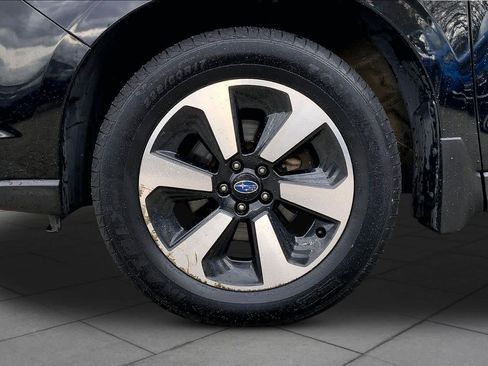 Used 2018 Subaru Forester 2.5i Premium w/ All-Weather Package AWD/4WD image 11