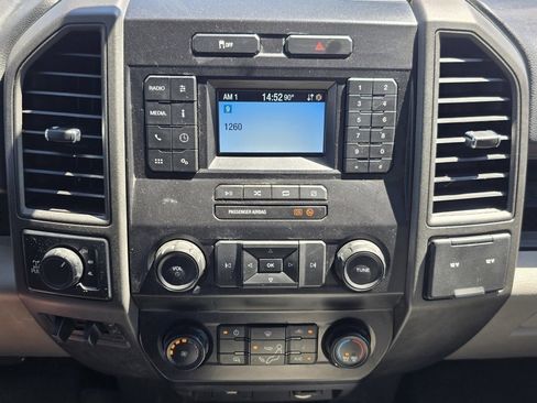 Used 2022 Ford F250 XL w/ Power Equipment Group image 2