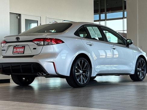 Certified 2025 Toyota Corolla SE FWD image 4