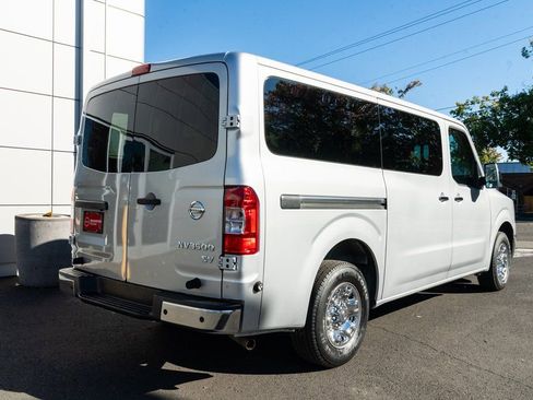 Used 2020 Nissan NV 3500 SV RWD image 6