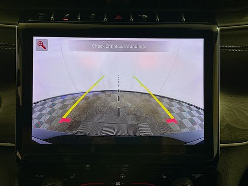 Used 2023 Jeep Grand Cherokee L Limited w/ Black Appearance Package image 22