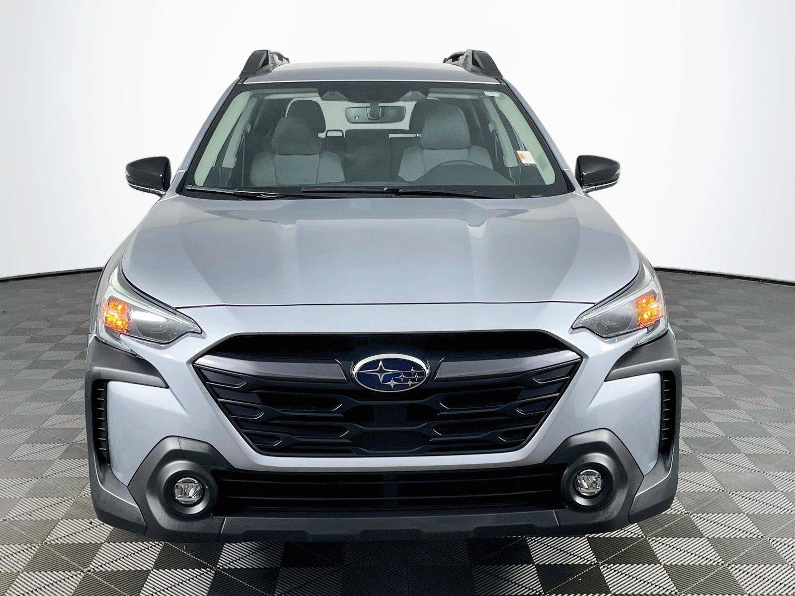 Used 2025 Subaru Outback Premium w/ Popular Package #1A AWD/4WD image 2