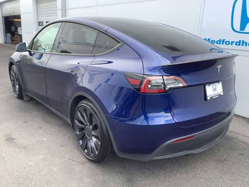 Used 2024 Tesla Model Y Performance image 4