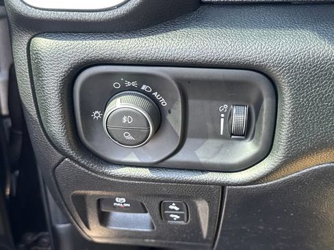 Used 2020 RAM 1500 Big Horn AWD/4WD image 27