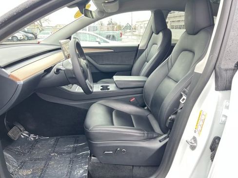 Used 2023 Tesla Model Y Long Range image 16