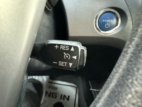 Used 2015 Toyota Prius Two image 20