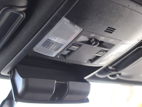 Used 2016 Toyota RAV4 SE image 44