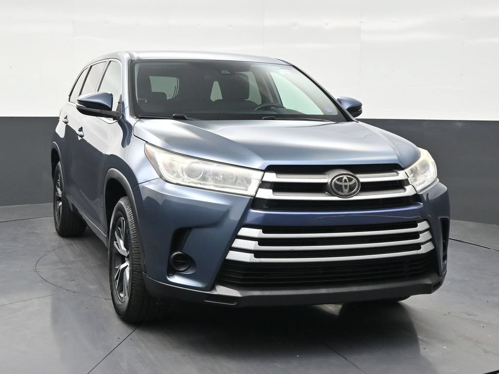 Used 2018 Toyota Highlander LE FWD image 7
