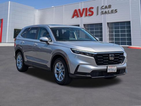 Used 2025 Honda CR-V EX image 3