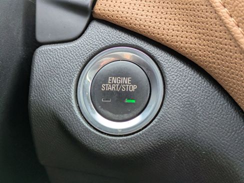 Used 2019 Chevrolet Equinox Premier FWD image 30