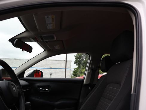 Used 2024 Honda HR-V LX image 10