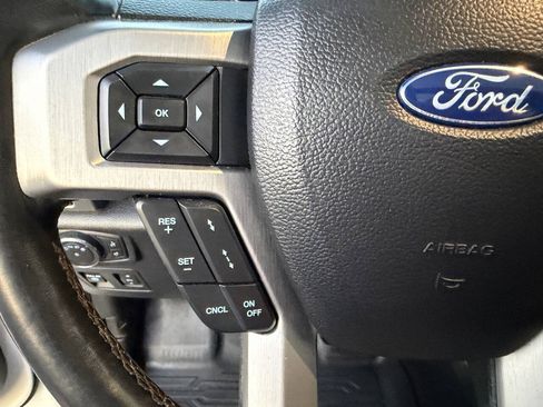 Used 2019 Ford F150 Platinum w/ Equipment Group 701A Luxury AWD/4WD image 37